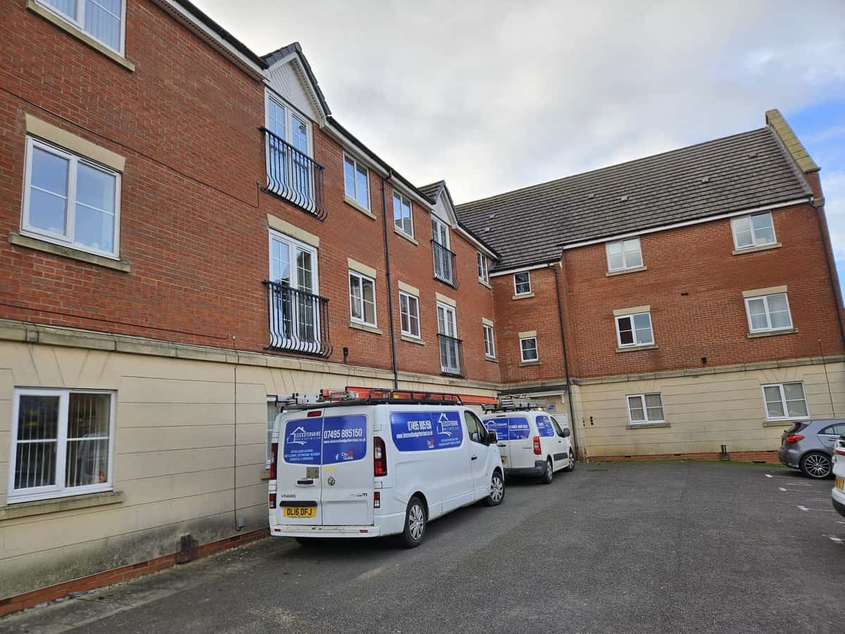 The Leicestershire Roof and Gutter Clear team on site